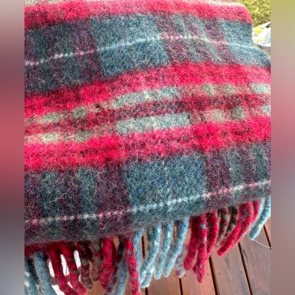 Vintage Edinburgh Pure Wool Scarf Red Tartan Plaid Fringe 61” Made UK Holiday - Picture 11 of 11